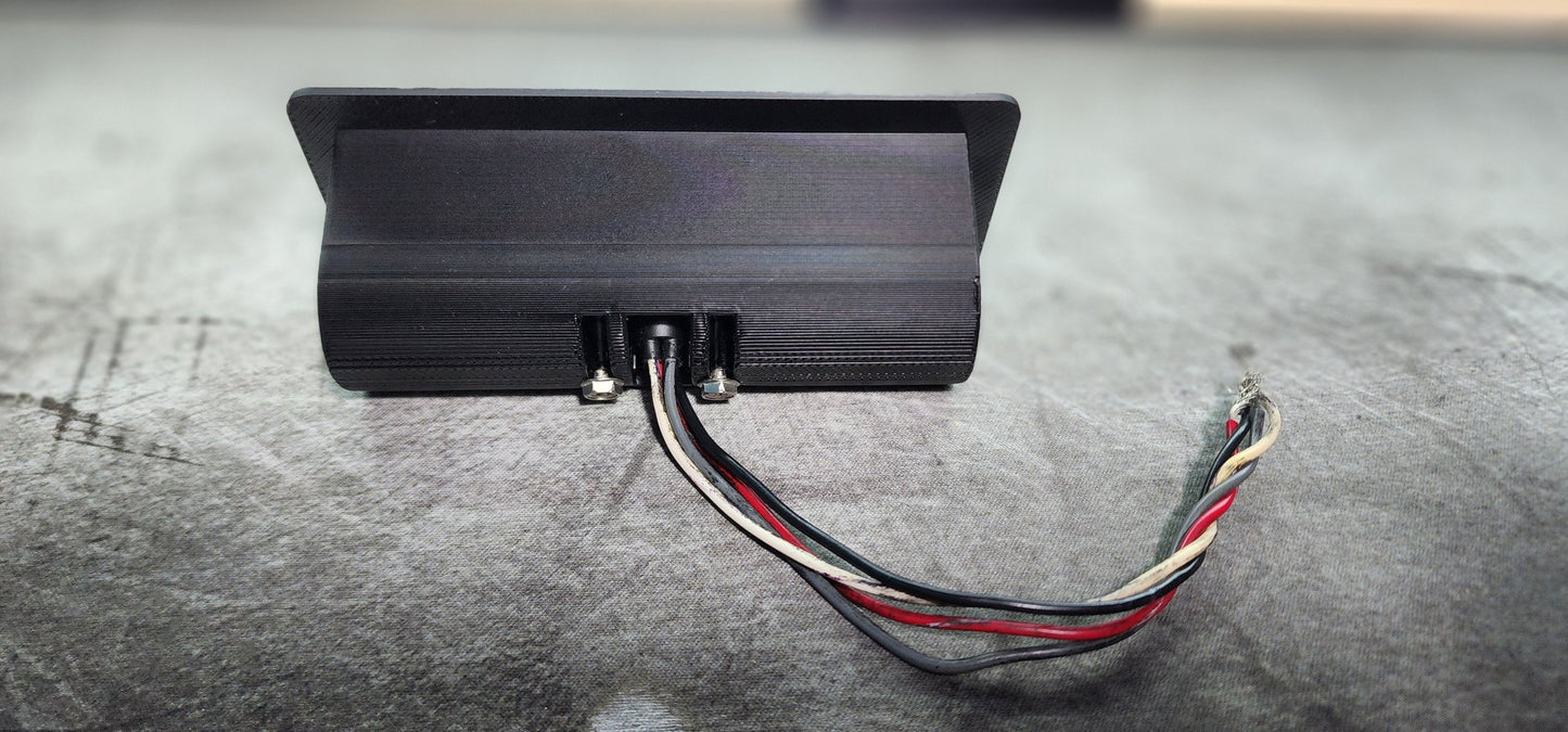 Ion adjustable window bucket