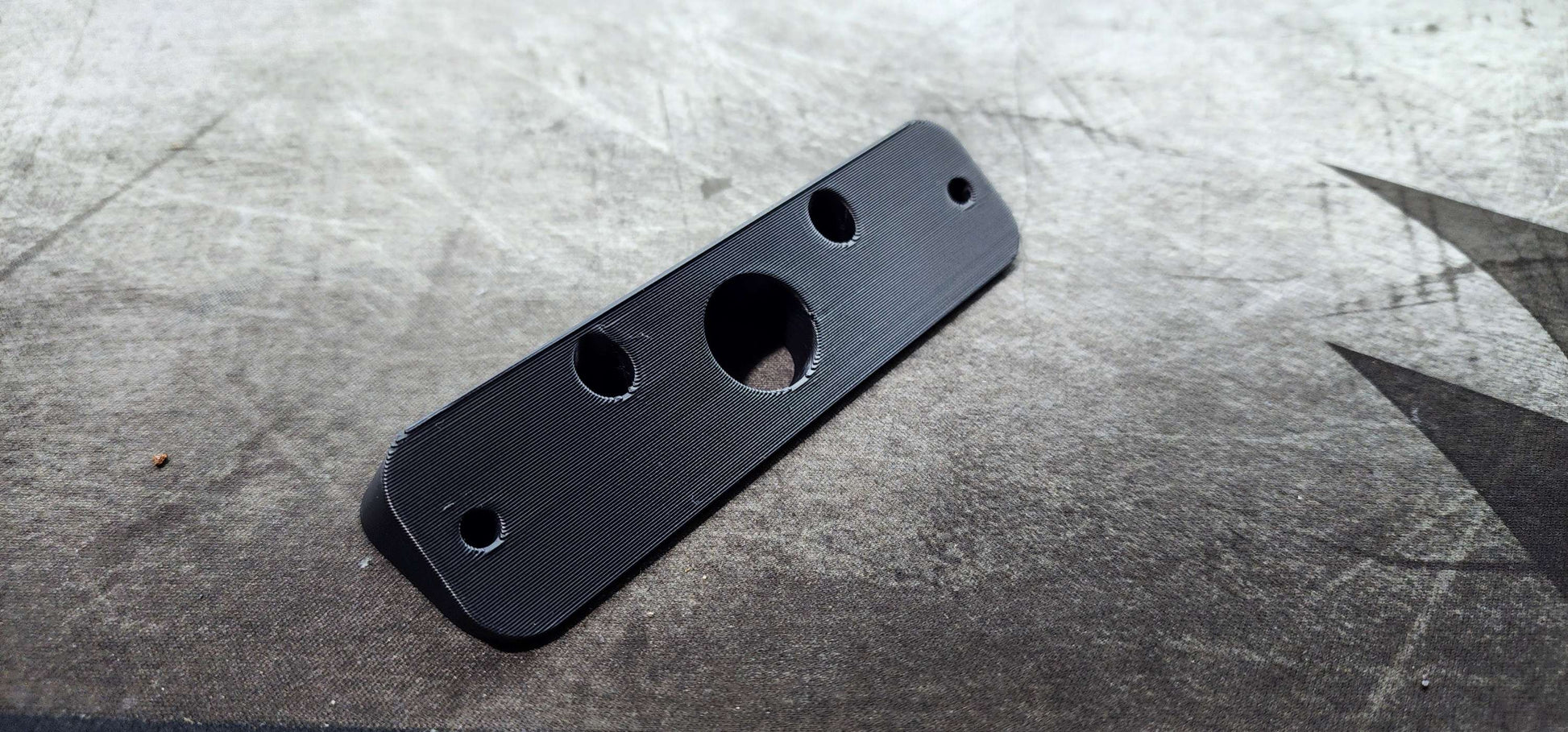 Mega thin wedge image 1